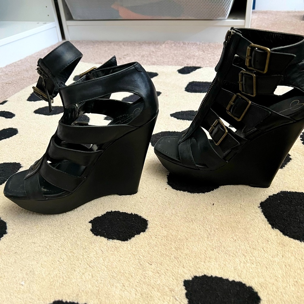 Sz 6 Jessica Simpson black caged platform